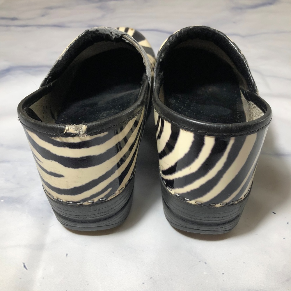 Dansko Pro Patent Zebra Print Clogs Size 38 - image 7